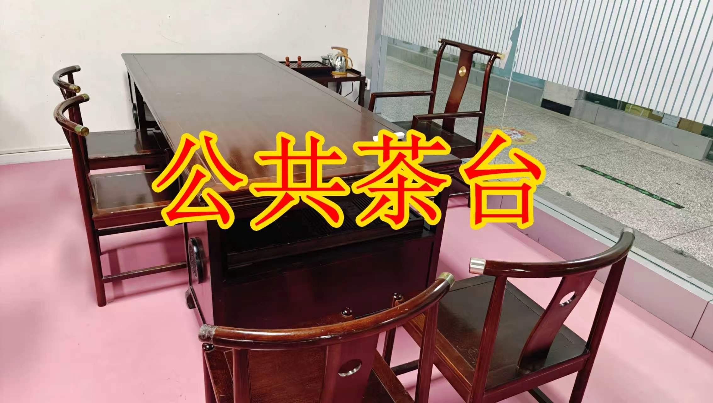 鸿都路面积灵活：小面积办公室至大面积办公、经营空间均可选择； 部分房源可注册公司，满足企业办公需求； 商铺临街，具备上下水、用电等经营条件； 适合副食品、茶叶、酒水、百货、电商、培训、办公等多种行业。